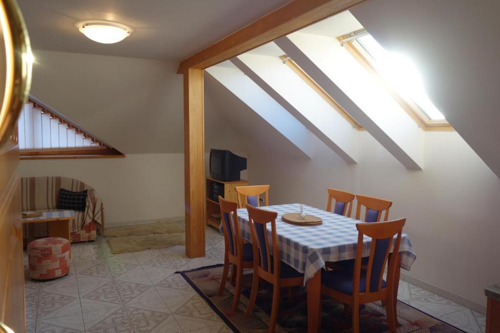 Arnika Apartment *
